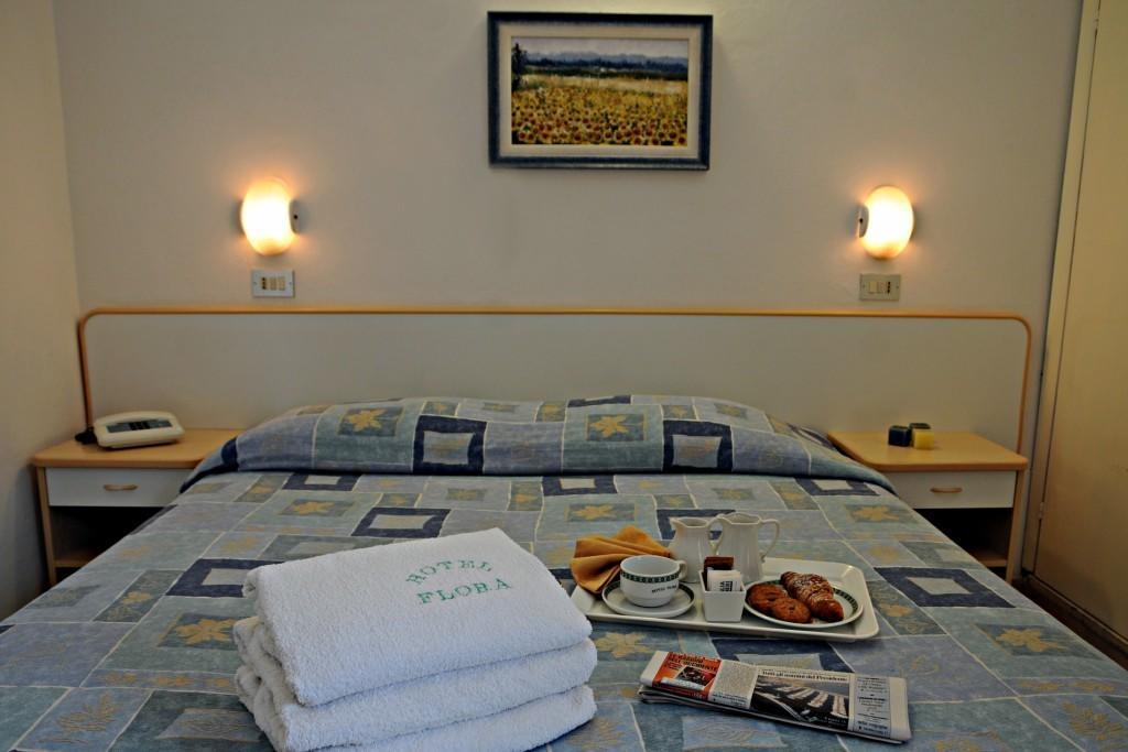 Hotel Flora Μπελάρια-Ιτζέα Μαρίνα Δωμάτιο φωτογραφία